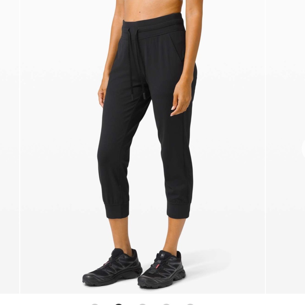 Lululemon Athletica Black Ready to Rulu cropped joggers size 8